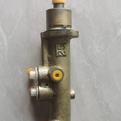 Brake master cylinder 2991743 42530542 for daily 4x2 – product image 1 | SUONAMA