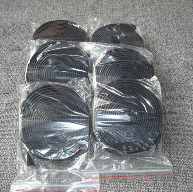 Side window glass sealing strip 97355312 97355313 for daily 4x4 4x2 – product image 3 | SUONAMA