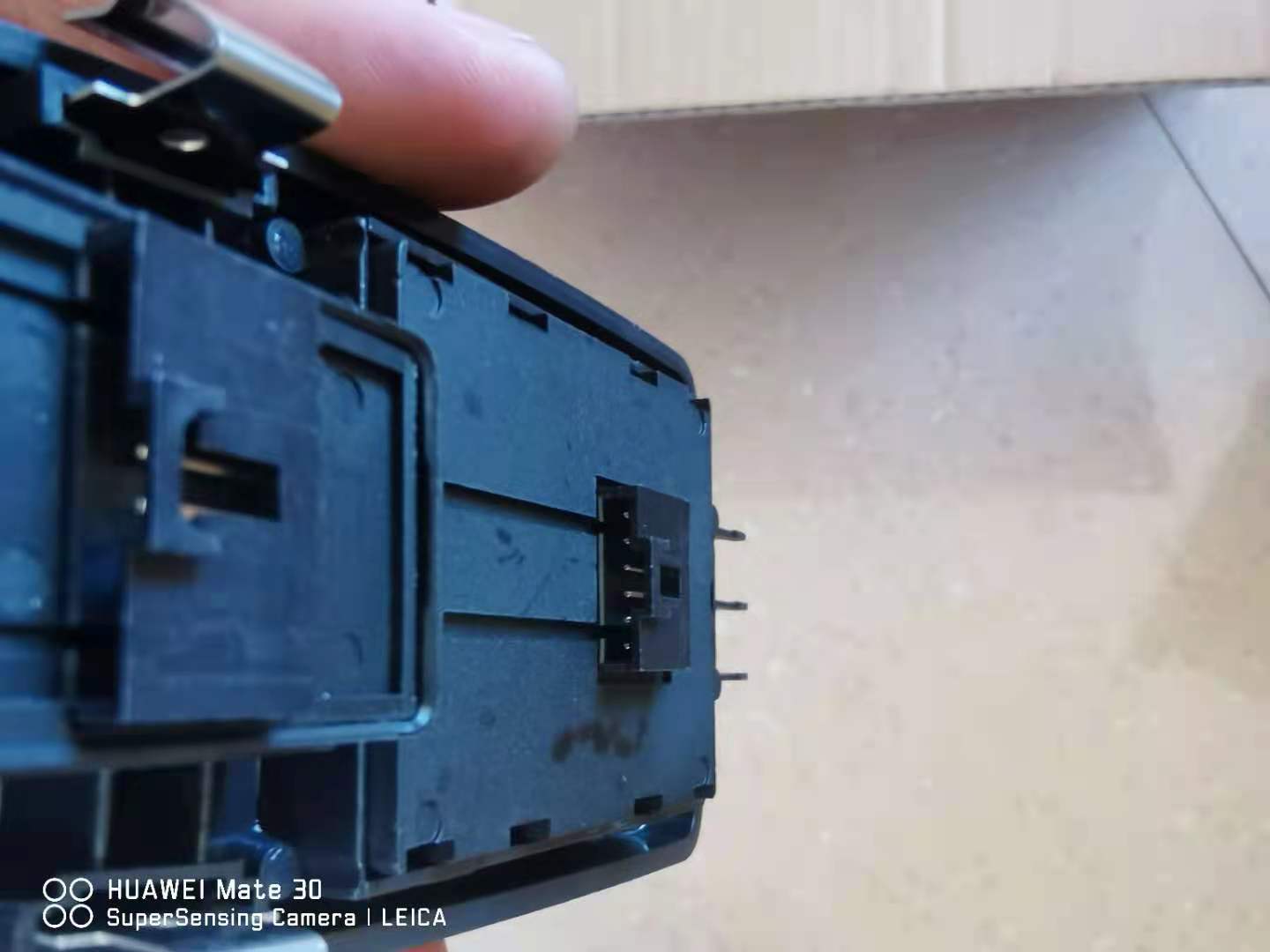 Electric lifter switch frame with side tabs and internal contact openings