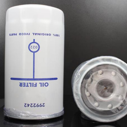 Truck oil filter with pleated paper element and open end cap
